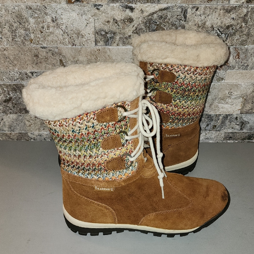 Bearpaw Women's Tan and Cream Winter Boots